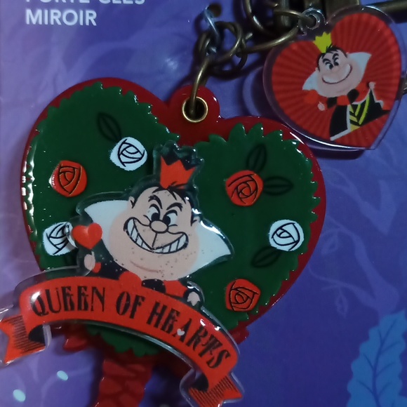 $5 Disney Villains Miniso Handheld Mirror Keychain Queen of Hearts - Picture 2 of 9